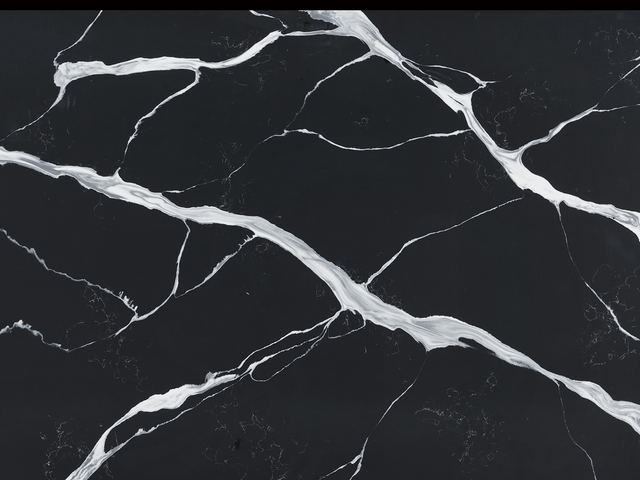 Marquina Ebano CN7108 engineered quartz slab